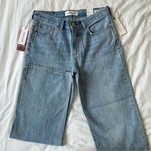 Aritzia Denim Forum Farrah Low Rise Wide Leg Jean